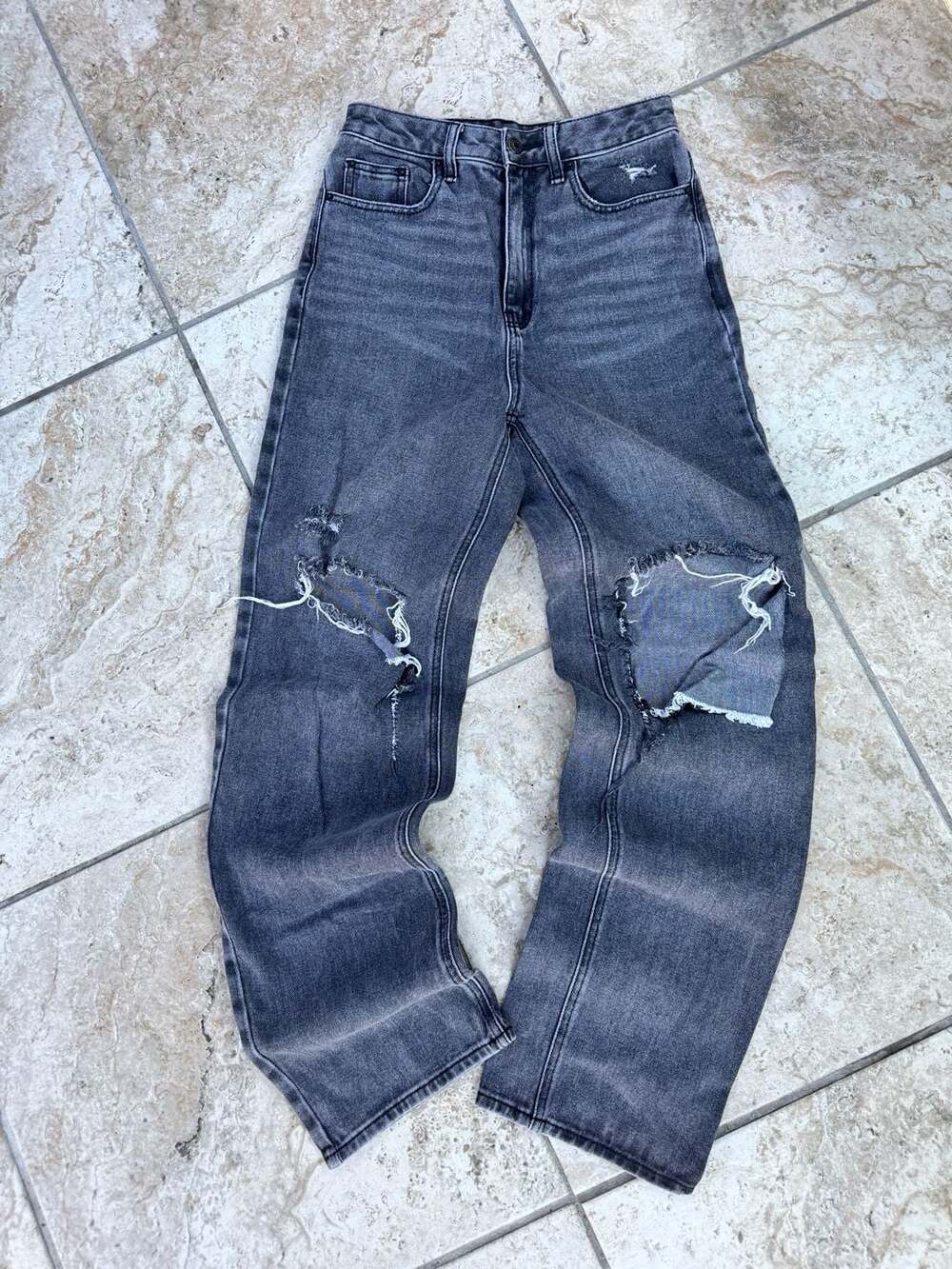 PacSun Black Distressed 90’s Baggy Jeans